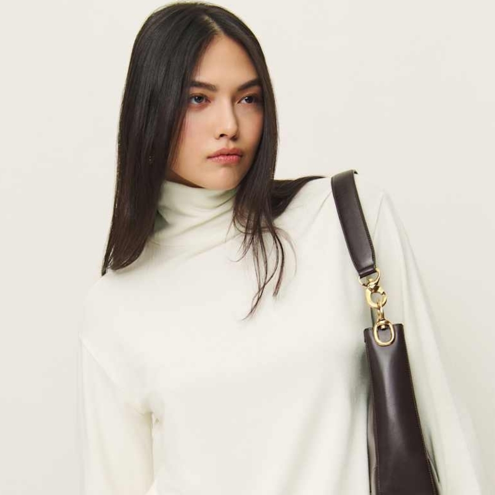 WILFRED Aritzia White Roll Neck Viscose Knit Sweater L